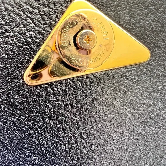 YVES SAINT LAURENT Sac à bandoulière en cuir Noir - Picture 11 of 12